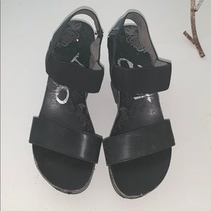 OTBT black wedges, size 8 1/2